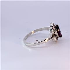 Synthetic Almandine Garnet Lady's Silver & Stone Ring 925 Silver 2.5g Size:8